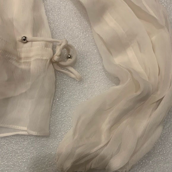 BCBGMAXAZRIA Ruffle Long Sleeve Chiffon Top Blouse Off White/GARDENIA MRSP $198 - Picture 5 of 15